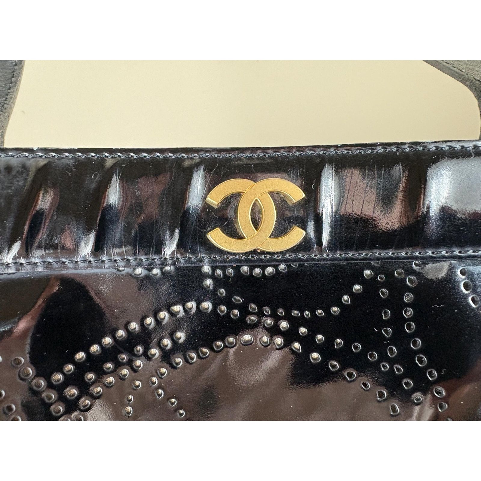 Chanel Authentic Chanel Vintage Patent Leather Camellia Tote Bag Size ONE SIZE - 9 Thumbnail