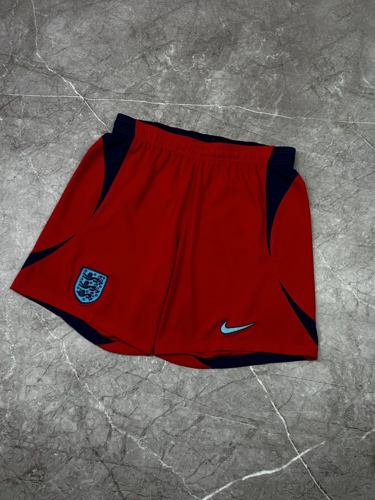 Nike × Vintage Nike England Soccer Shorts Size L Size US 33 - 2 Thumbnail