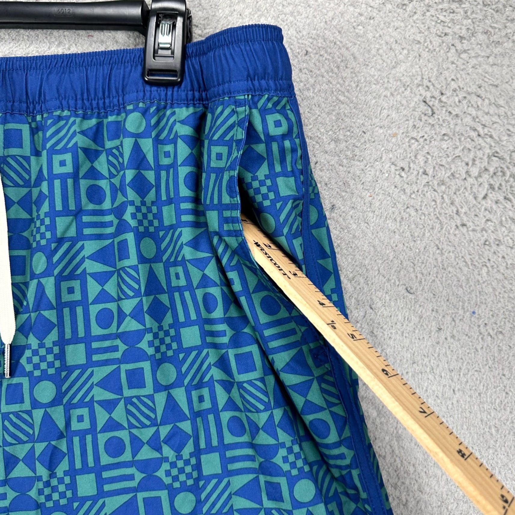 Vintage Fair Harbor Board Shorts Mens 2XL Blue Geometric Drawstring Pocket Elastic Waist Size US 39 - 7 Thumbnail