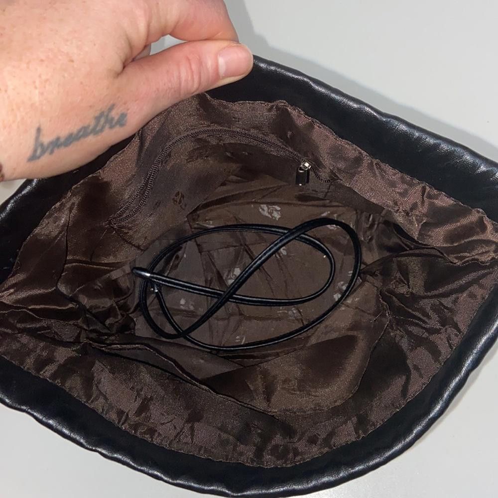 Designer Faux Leather Rose Embroidered Drawstring Bag Size ONE SIZE - 7 Thumbnail
