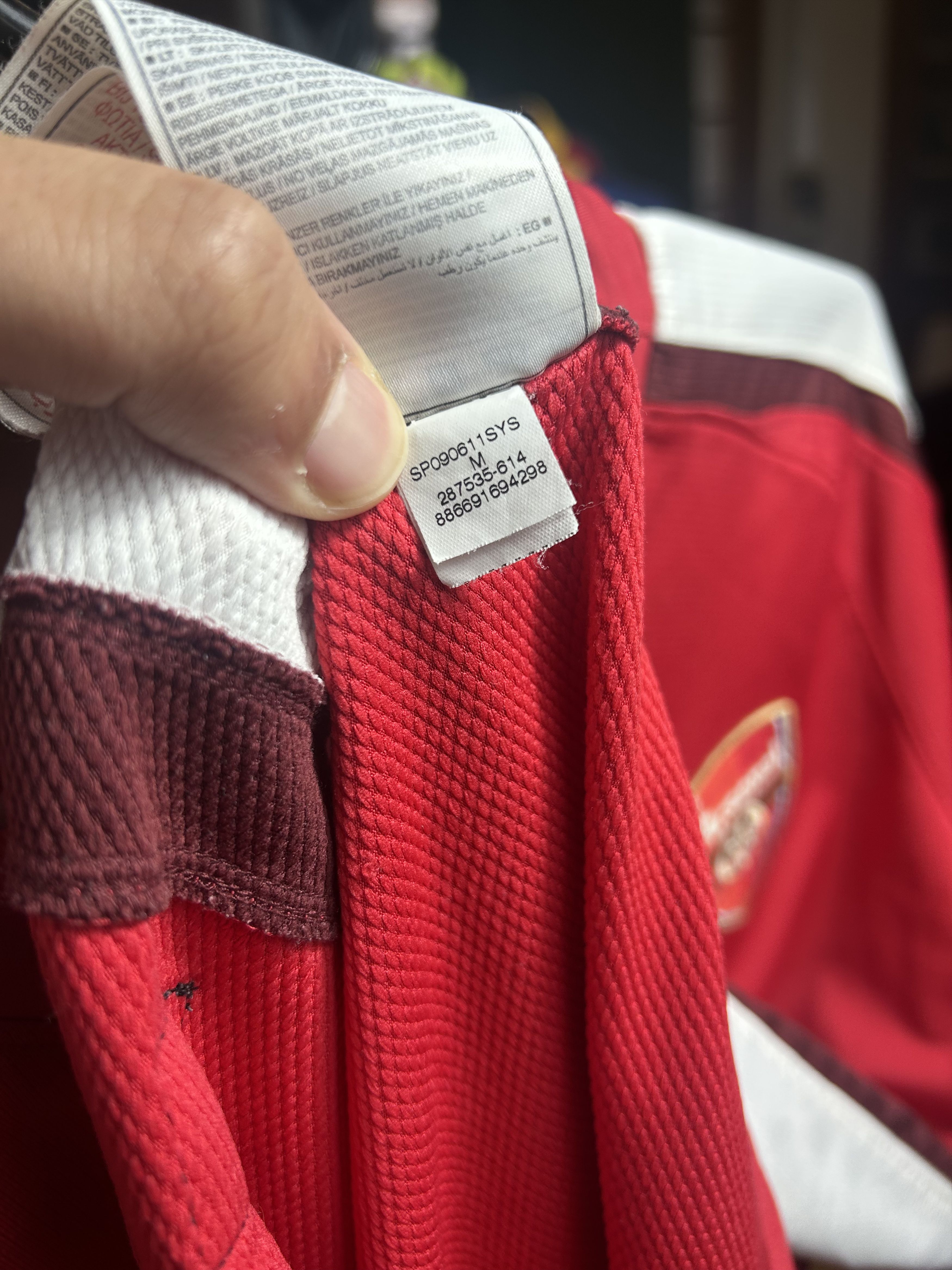 Nike Arsenal 2008/09 Home Jersey #4 Fabregas Size US M / EU 48-50 / 2 - 4 Thumbnail