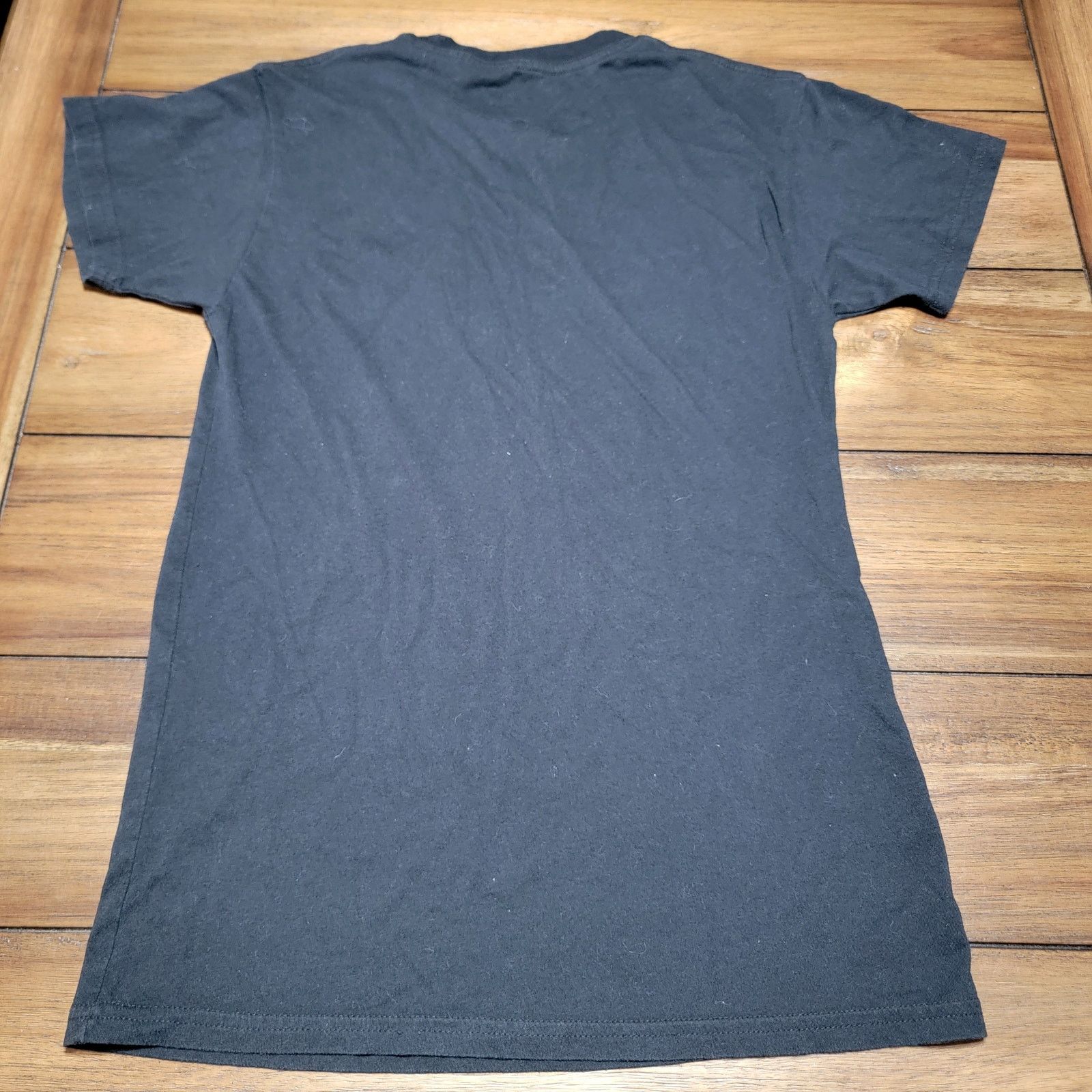 Other Attack On Titan Unisex Tee Red Battle Scene - Size Small Size US S / EU 44-46 / 1 - 3 Thumbnail