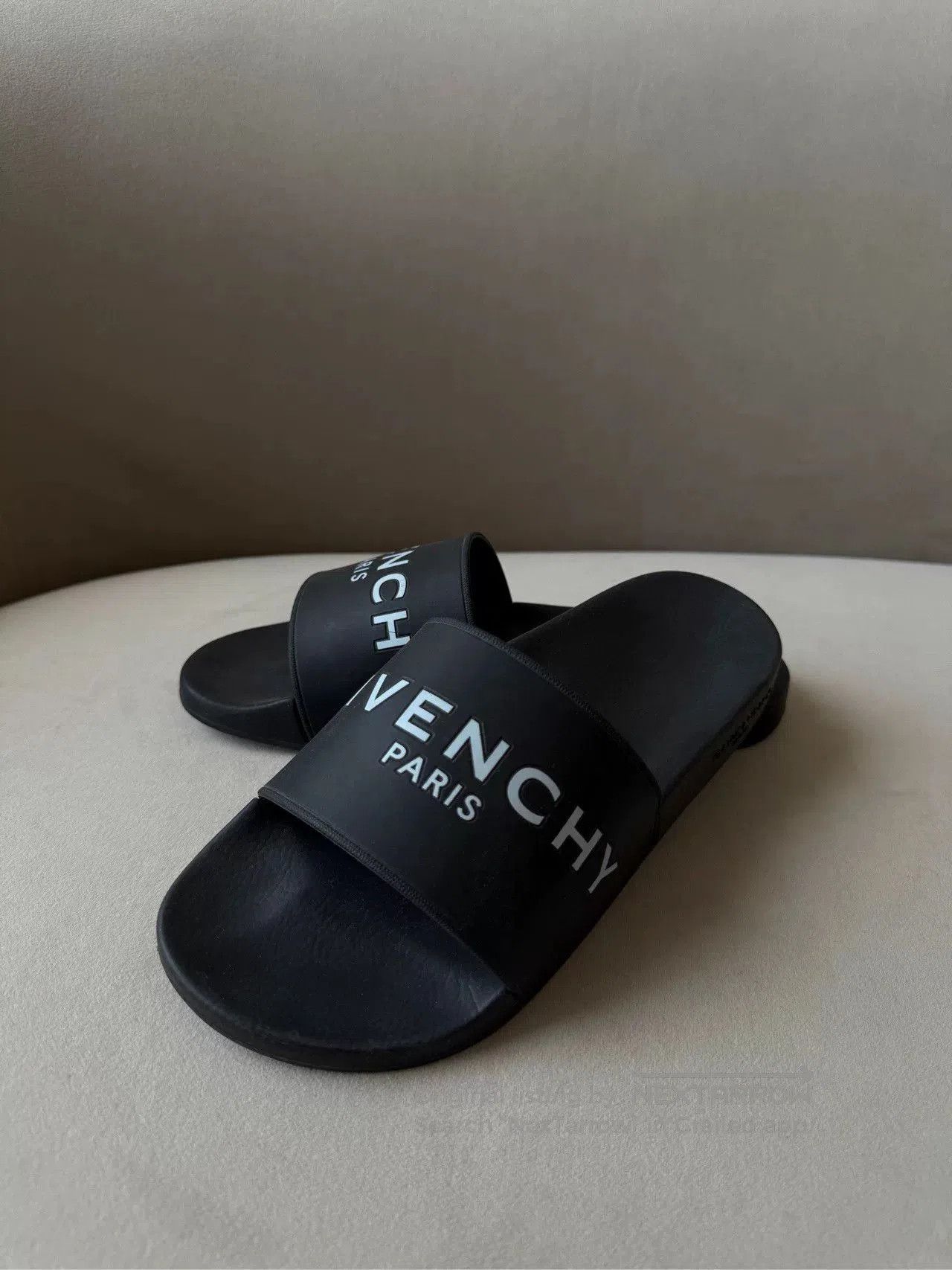 Givenchy Givenchy Black Slippers Size 37. Size US 6 / IT 36 - 1 Thumbnail