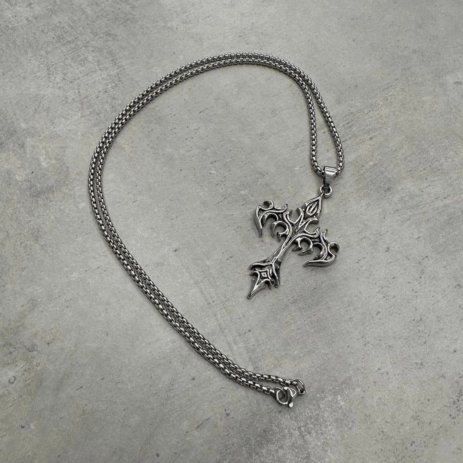 Vintage Y2k Gothic Cross Necklace Chain in Stainless Steel Vintage Size ONE SIZE - 4 Thumbnail