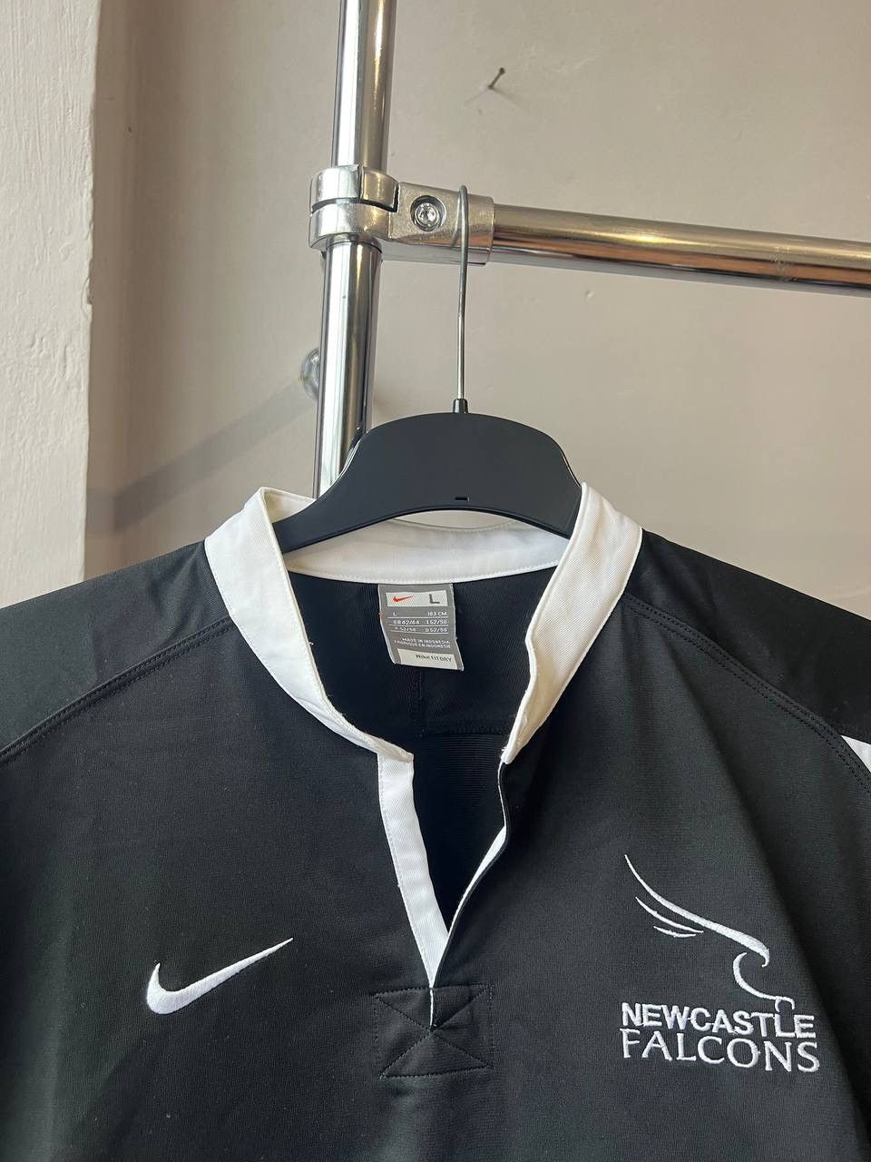 Nike 2007/8 NEWCASTLE FALCONS RUGBY UNION SHIRT JERSEY NIKE SZ L Size US L / EU 52-54 / 3 - 4 Thumbnail