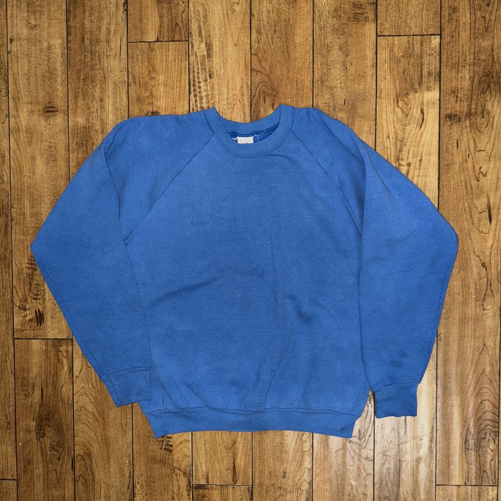 Fruit Of The Loom × Vintage Vintage Fruit Of The Loom Crewneck Blue XL 22x26 Made In USA Size US XL / EU 56 / 4 - 1 Thumbnail