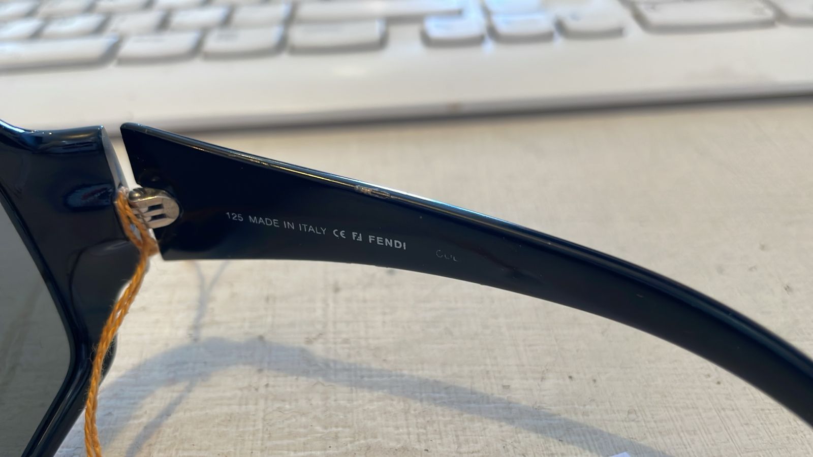 Fendi 2000S FENDI SUNGLASSES Size ONE SIZE - 4 Thumbnail