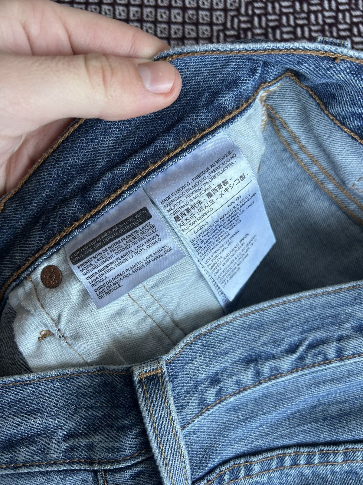 Levi's Vintage Levis 501 Solid Denim Jeans Faded Size W34 Baggy Fit Size US 34 / EU 50 - 15 Thumbnail