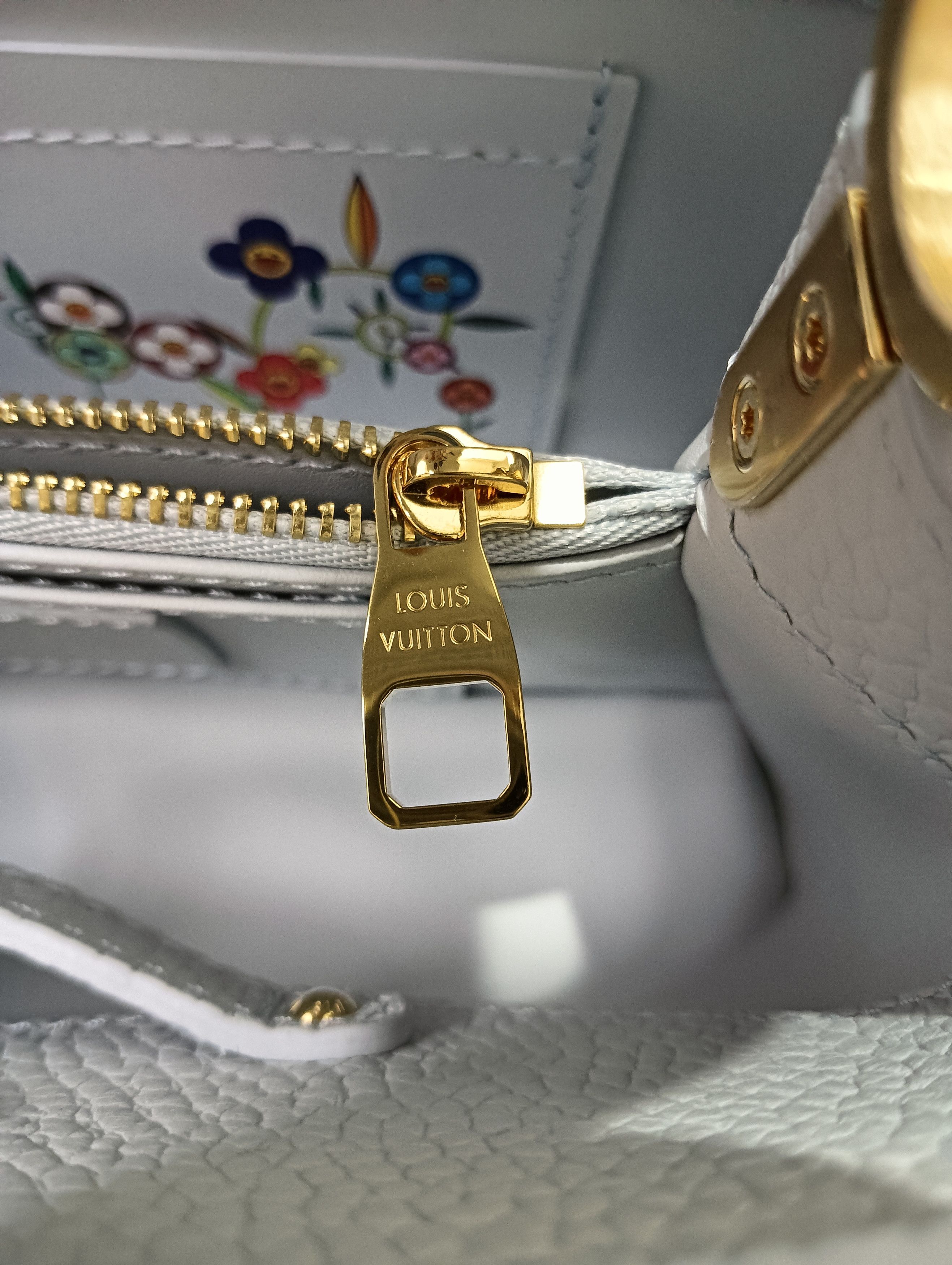 Louis Vuitton × Takashi Murakami East-West Mini Capucines Size ONE SIZE - 6 Thumbnail