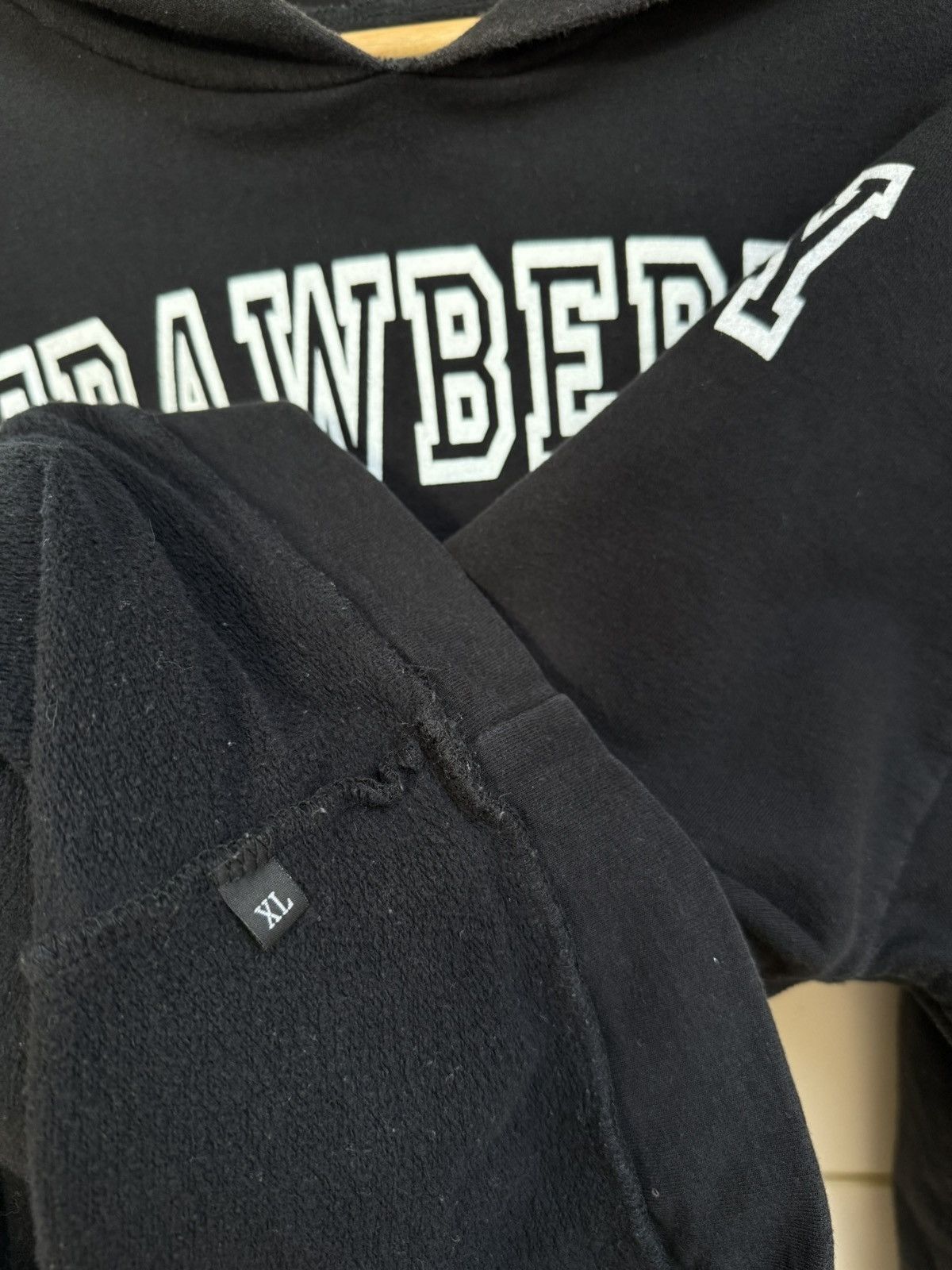 Unwanted Strawberry Mansion Hoodie Size US XL / EU 56 / 4 - 5 Thumbnail