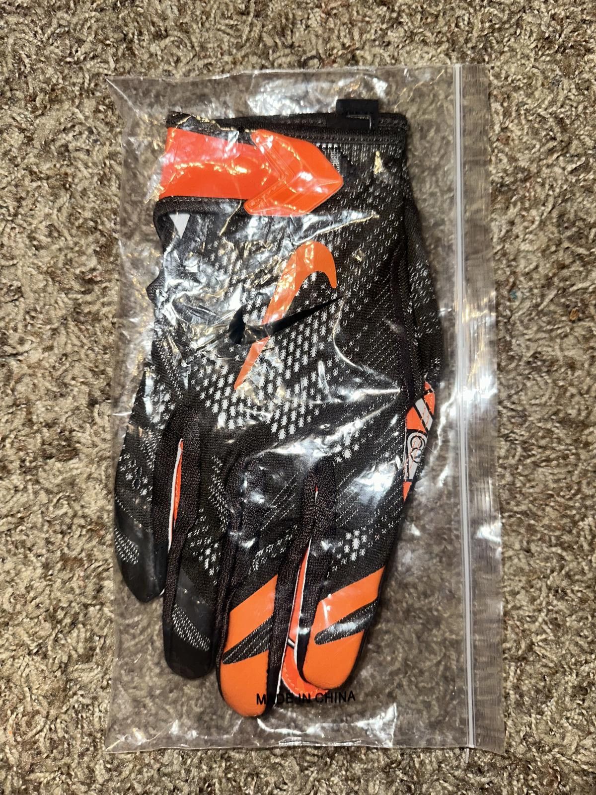 Nike Nike NFL Cleveland Browns Vapor Knit On Field Football Gloves Size ONE SIZE - 2 Thumbnail