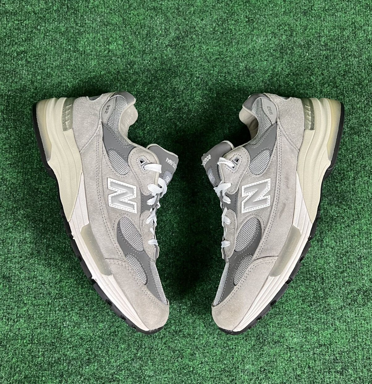 New Balance New Balance 992 Made In USA Grey 2020 Mens Size 10 Size US 10 / EU 43 - 1 Thumbnail