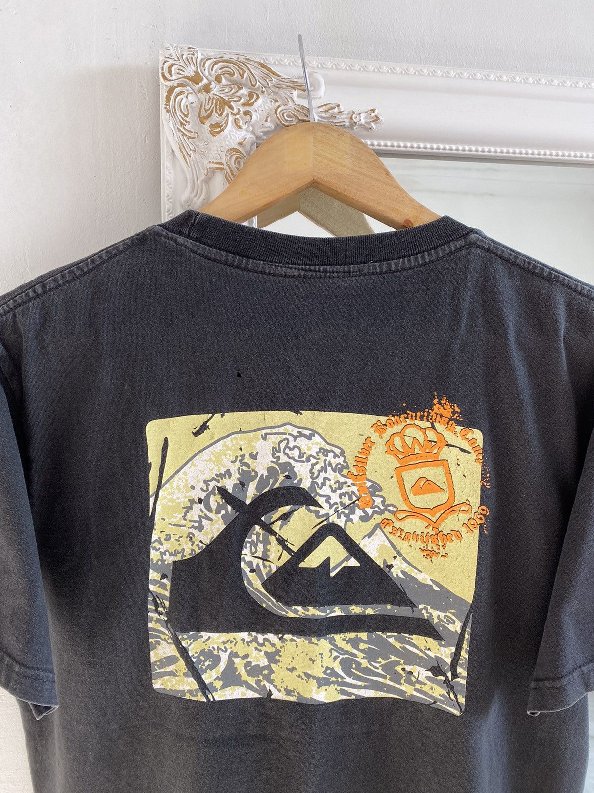 Quiksilver Quicksilver Faded Distressed Logo Tee T shirt Size US L / EU 52-54 / 3 - 5 Thumbnail