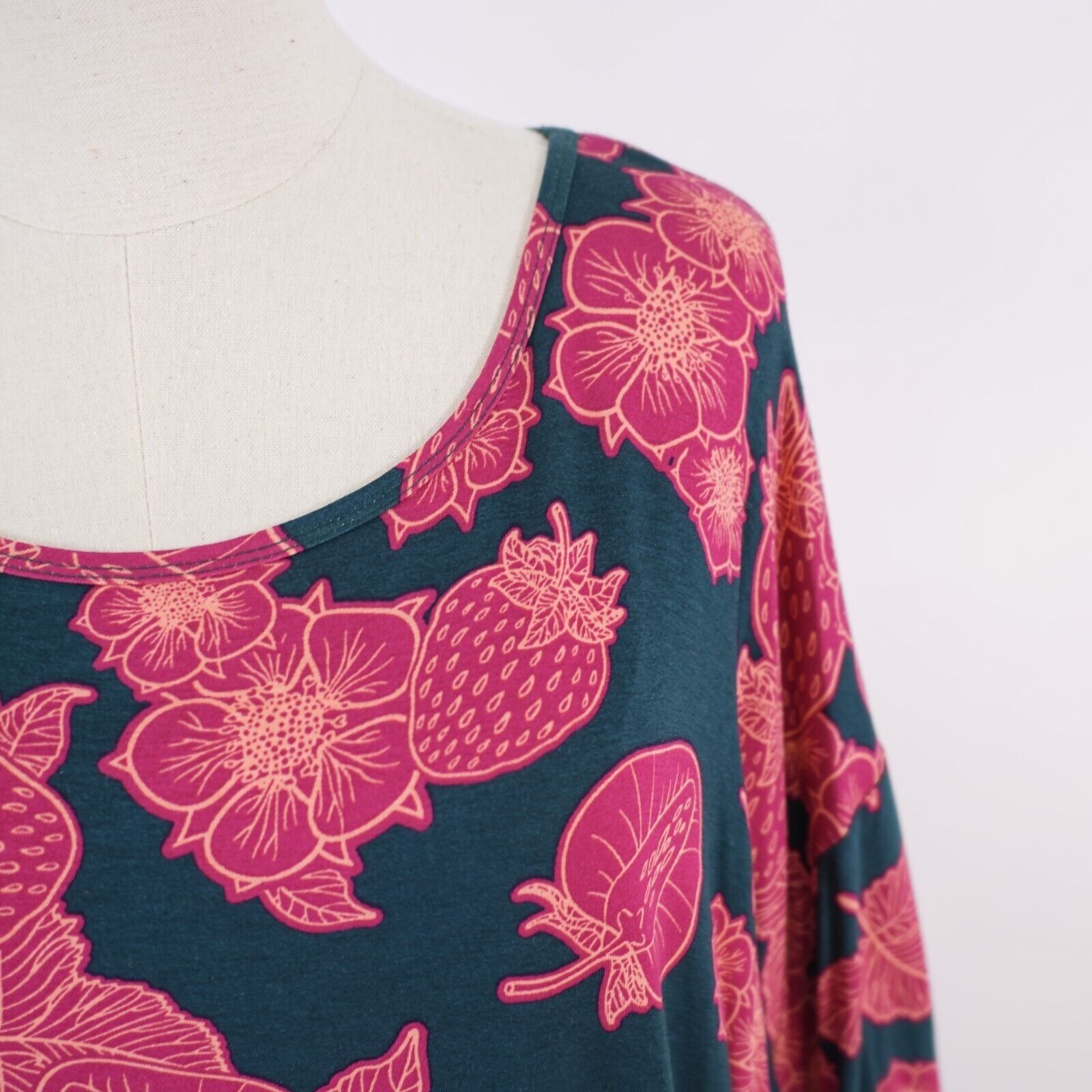 Designer NEW LuLaRoe Irma XL Pink Green Floral Tunic Boat Neck Top Sh Size XL / US 12-14 / IT 48-50 - 2 Thumbnail