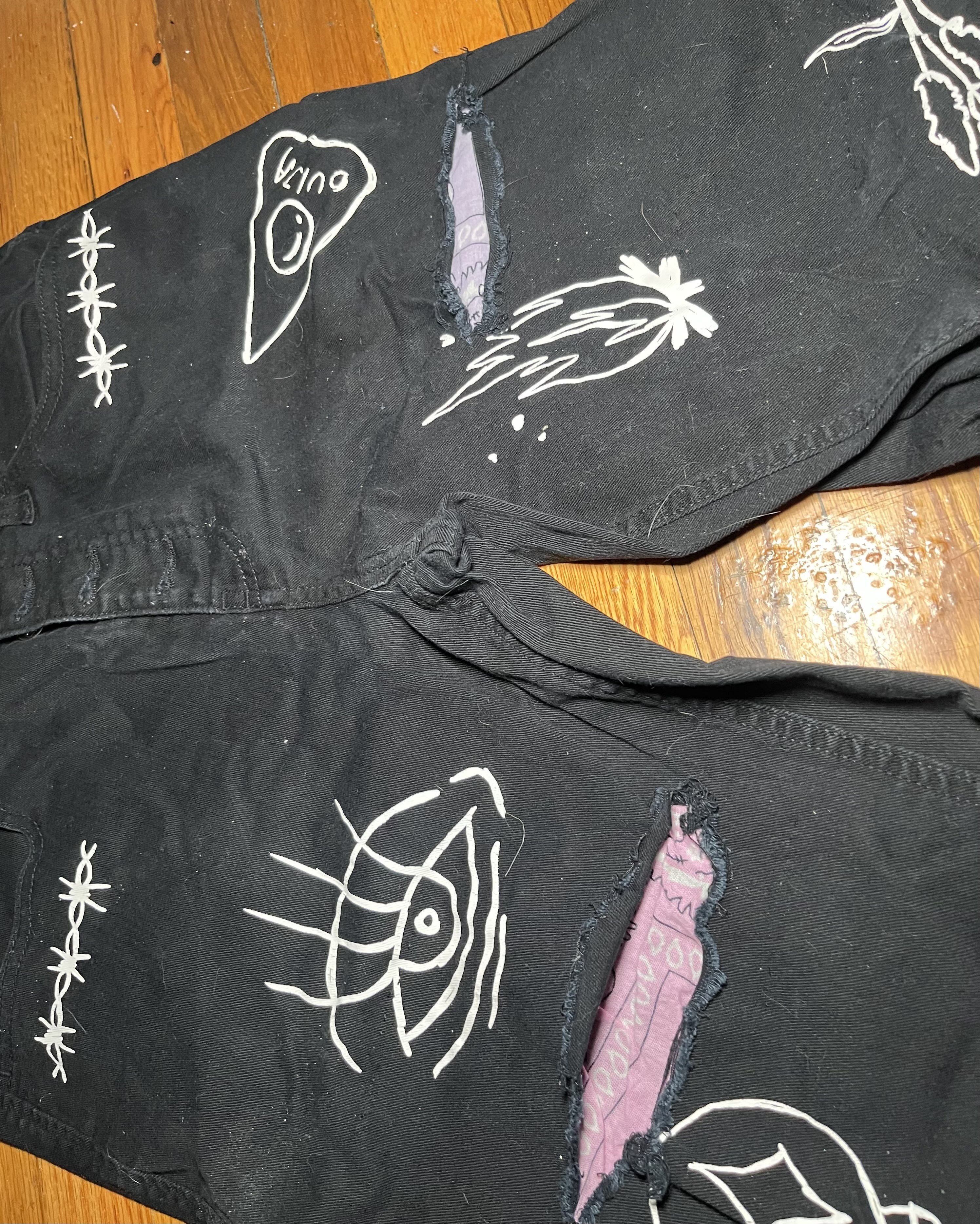 Other Black Printed Designs Salem 7 graphic jeans Size US 30 / EU 46 - 2 Thumbnail