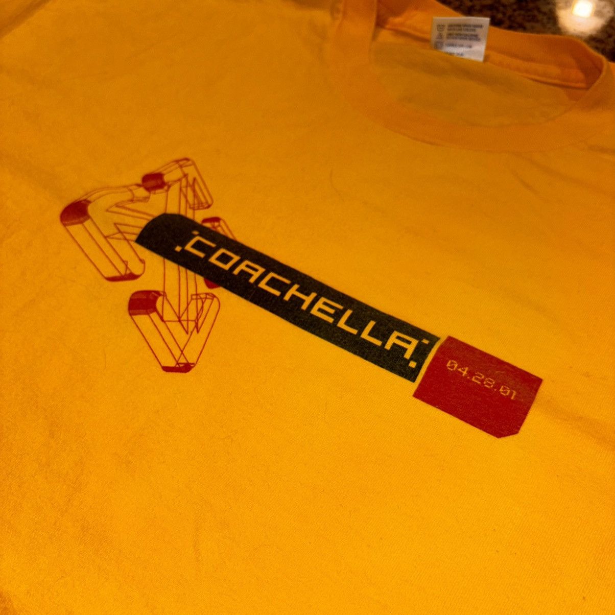 Coachella Vintage 2001 Coachella Festival Tee – XL – Alstyle Size US XL / EU 56 / 4 - 1 Thumbnail