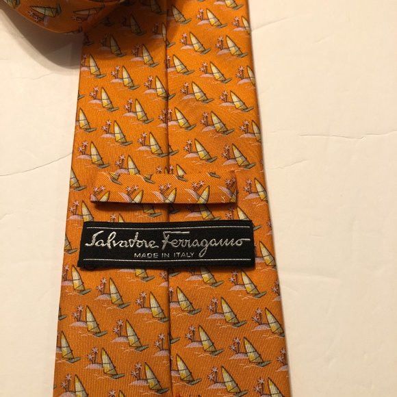 Salvatore Ferragamo SALVATORE FERRAGAMO MEN'S NEW 100%SILK TIE WIDTH: 3 1/2" Size ONE SIZE - 8 Thumbnail
