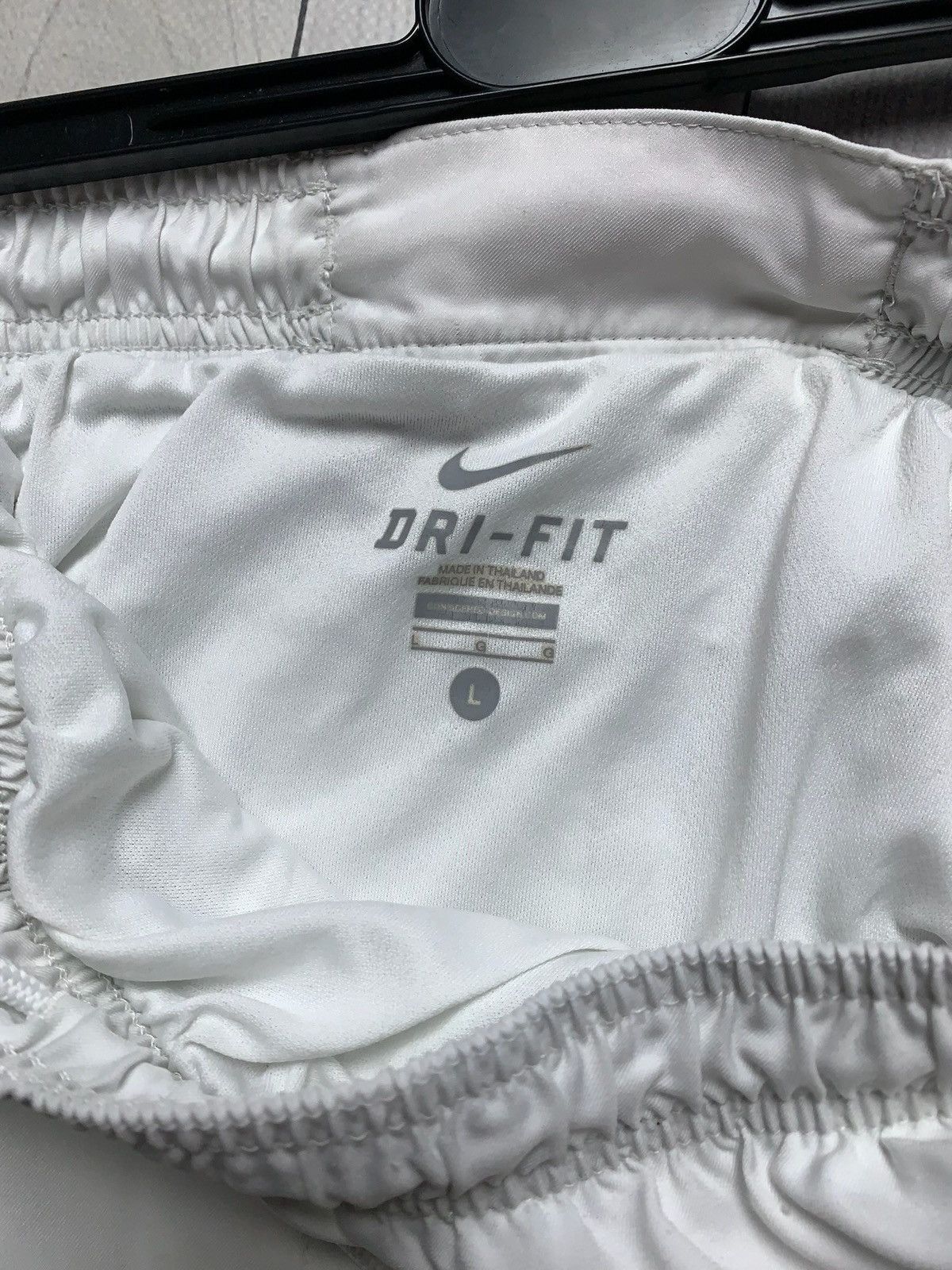 Vintage Vintage Nike Arsenal soccer shorts size L logo Size US 34 / EU 50 - 4 Thumbnail