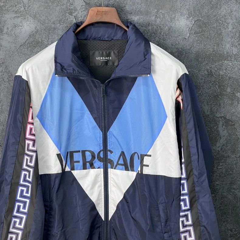 Versace Versace Monogram print sports top Size US L / EU 52-54 / 3 - 3 Thumbnail