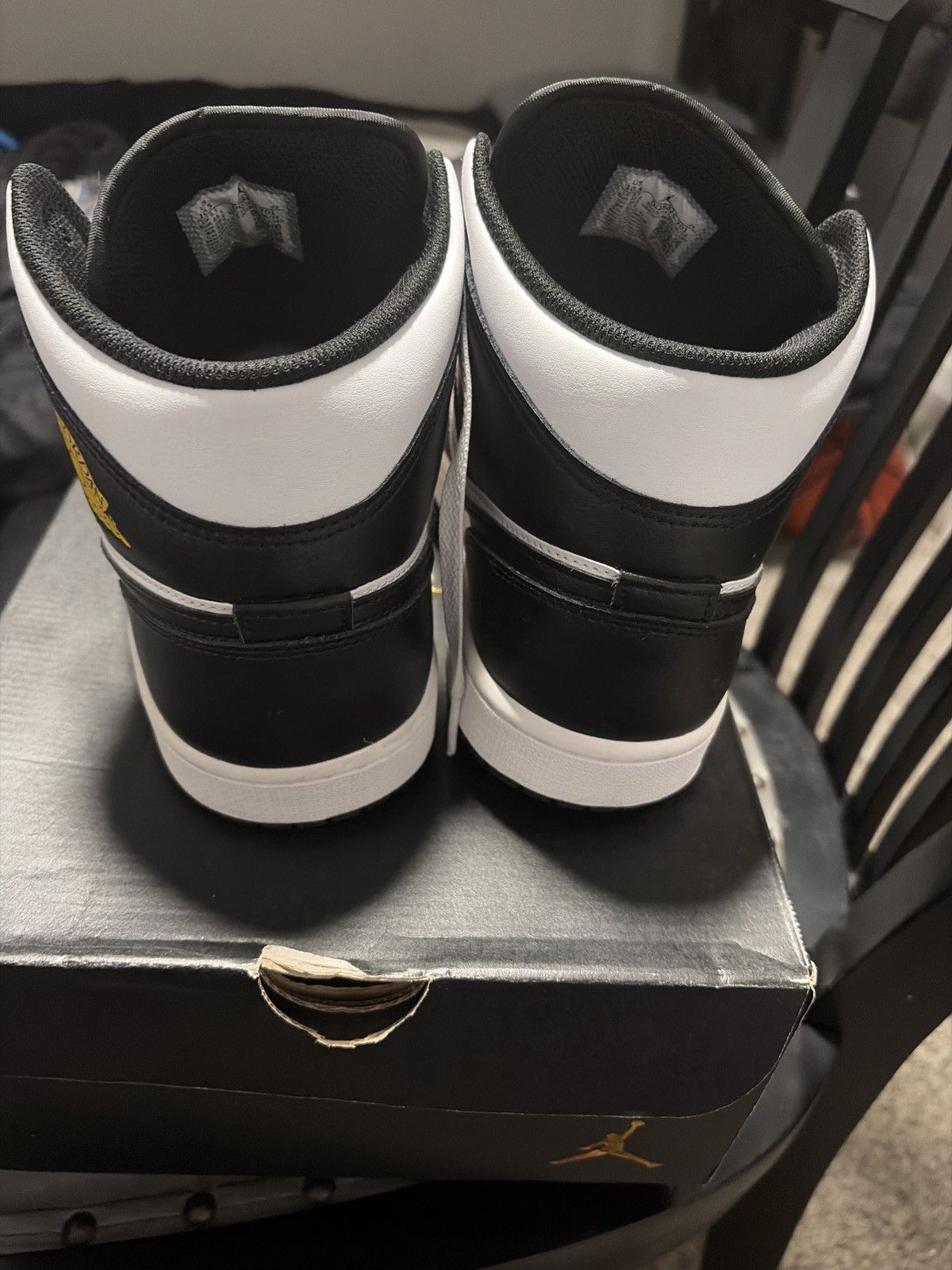 Jordan Brand Jordan 1 Mid Yellow Ochre Size US 10.5 / EU 43-44 - 4 Thumbnail