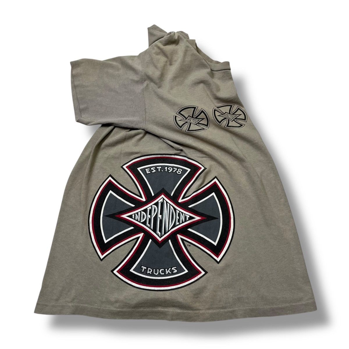 Archive Rare Independent x santa cruz