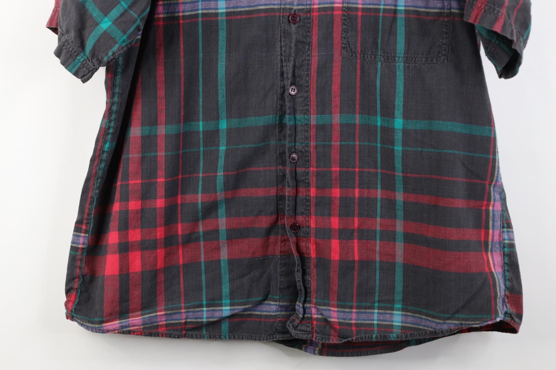 Vintage Vintage 90s Streetwear Short Sleeve Collared Button Shirt Size US M / EU 48-50 / 2 - 3 Thumbnail