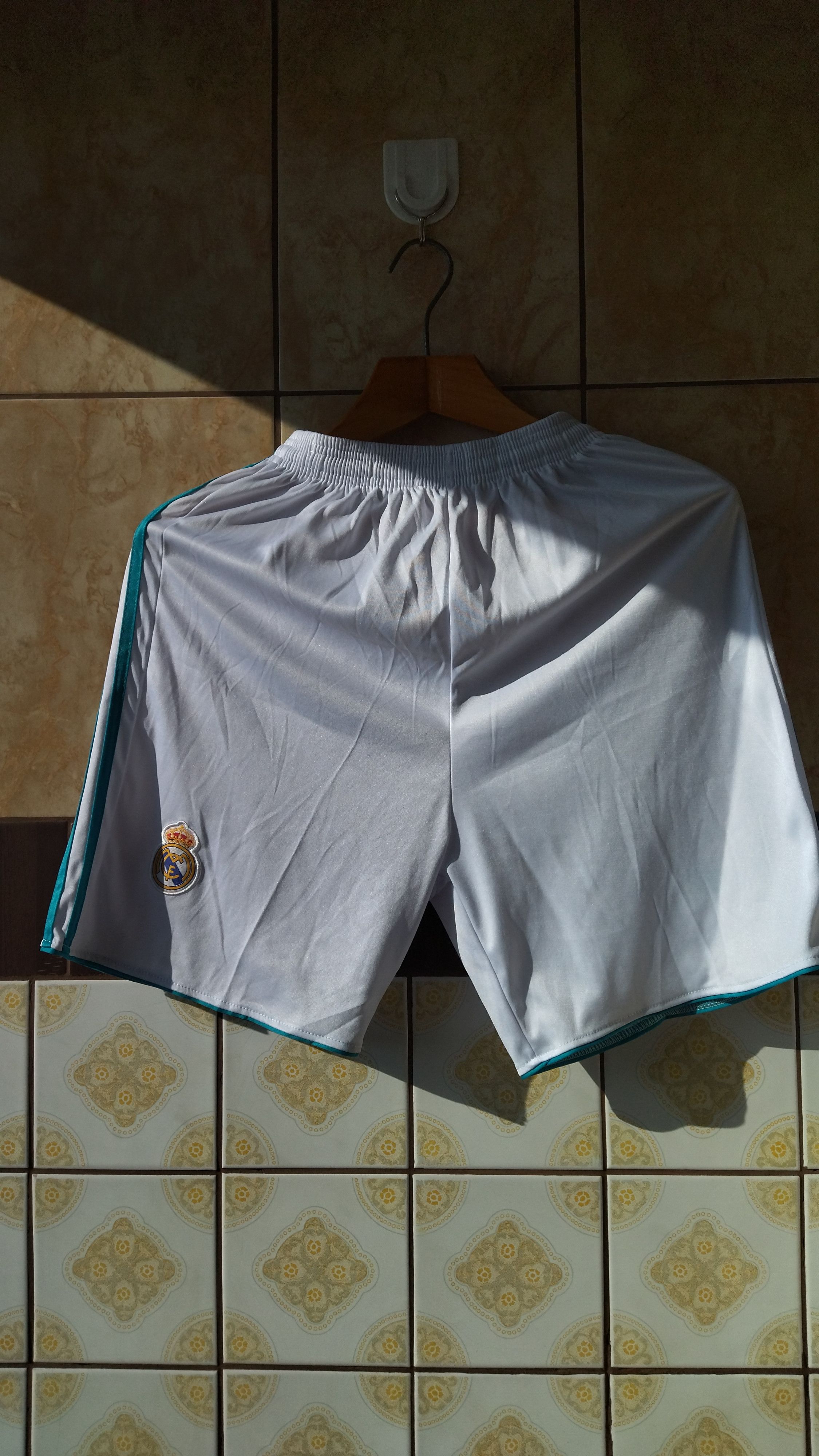 Adidas XL Adidas Real Madrid shorts Size US 36 / EU 52 - 1 Thumbnail