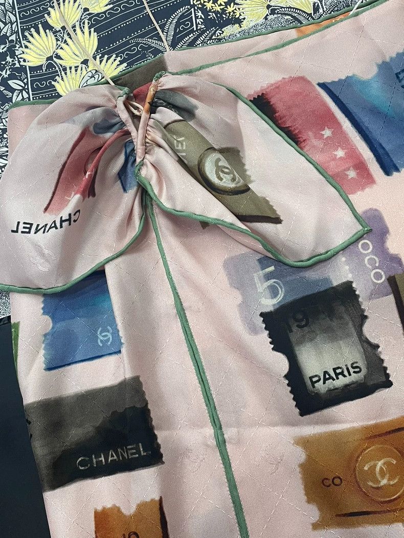 Chanel chanel 24K printed silk colour printed suspenders Size XS / US 0-2 / IT 36-38 - 2 Thumbnail