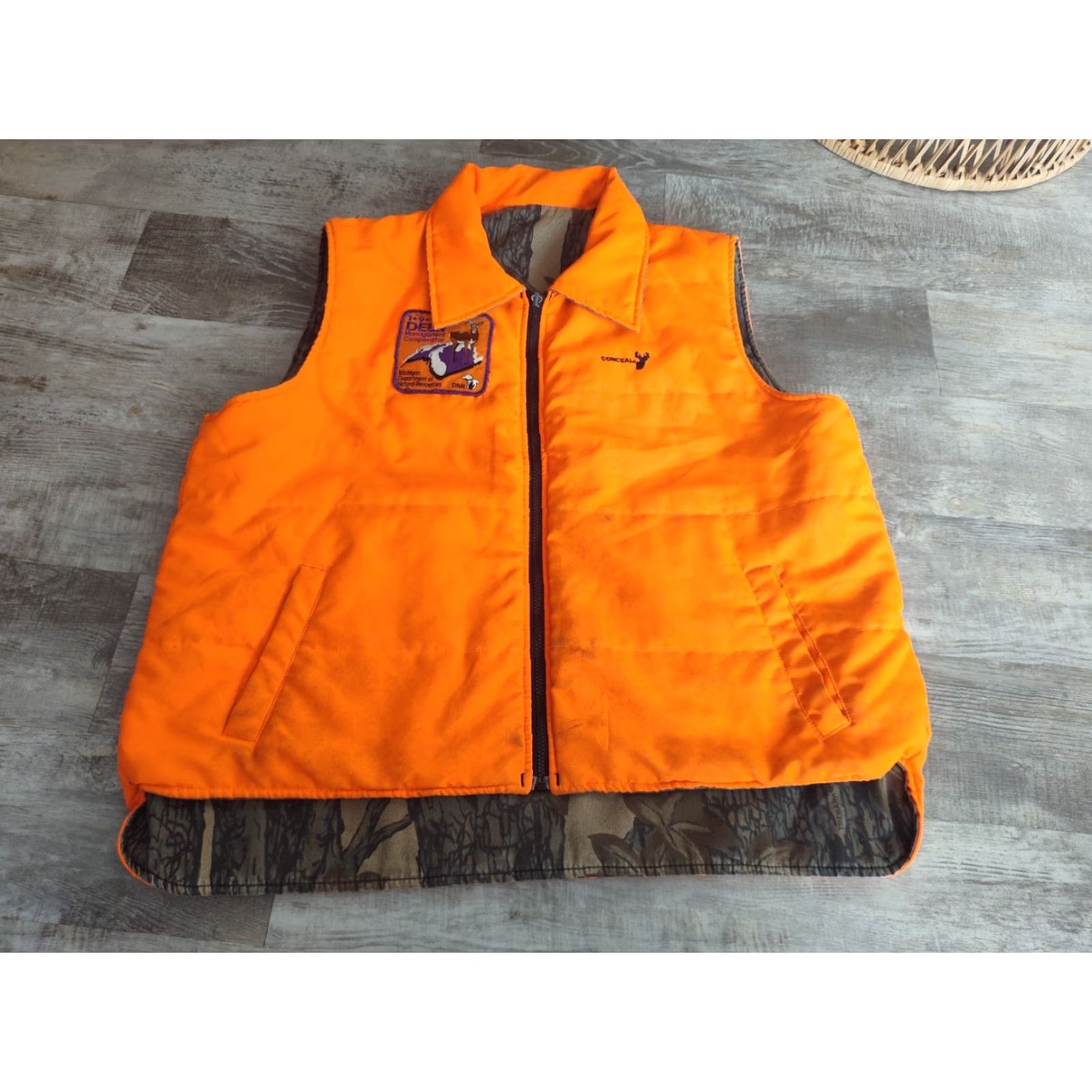 Vintage Winchester Vest Trebark Camo Blaze Orange VTG 90s Reversible Zip XL Mens Nylon Puffer Vest Full Zip Insulated Pockets Zipper Short Sleeve? Size 46R - 2 Thumbnail