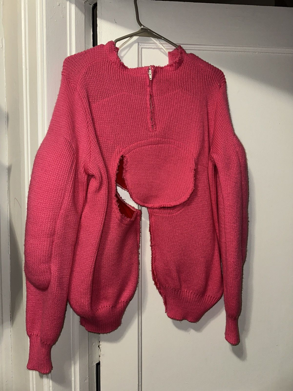 Comme des Garcons Comme des Garçons FW18 Pink Cutout Sweater Size XS / US 0-2 / IT 36-38 - 5 Thumbnail