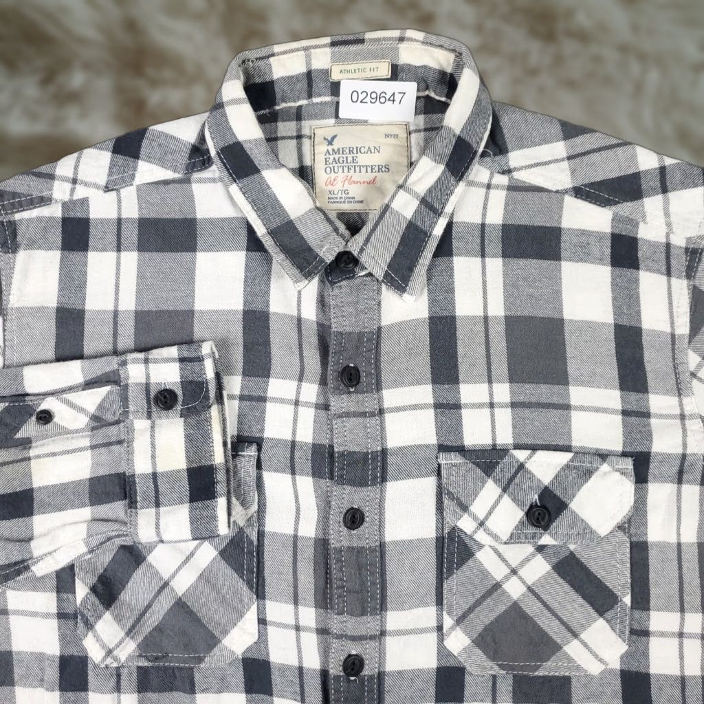 American Eagle Outfitters American Eagle Shirt Mens XL Gray Plaid Outdoors Button Up Long Sleeve Size US XL / EU 56 / 4 - 1 Thumbnail