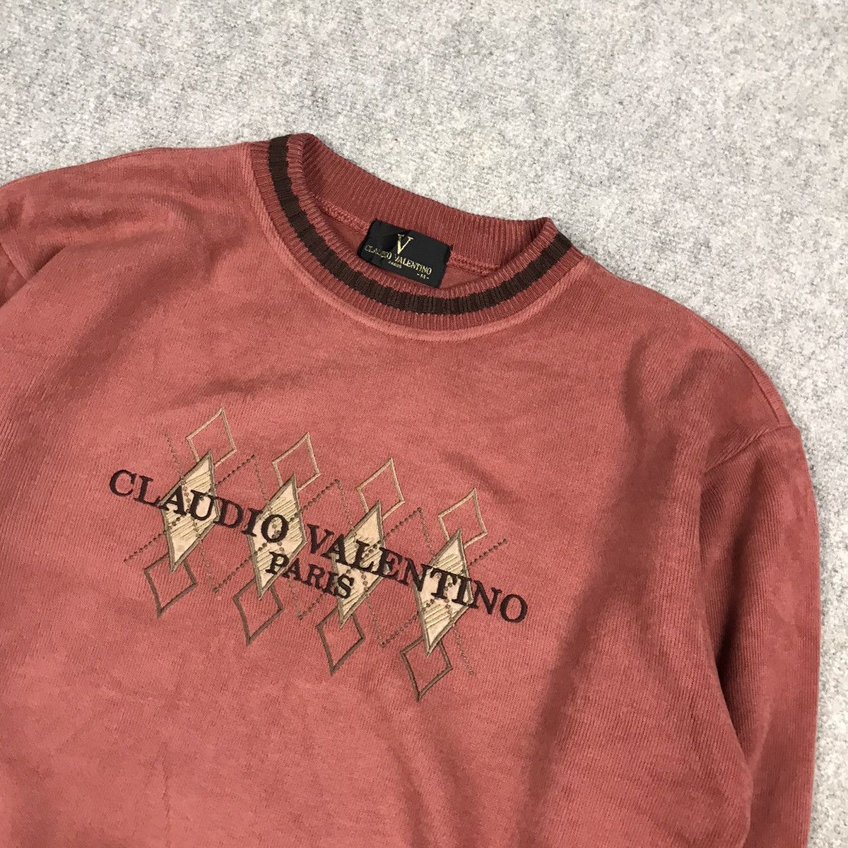 Japanese Brand CLAUDIO VELENTINO SWEATSHIRT SENTER LOGO Size US M / EU 48-50 / 2 - 2 Thumbnail