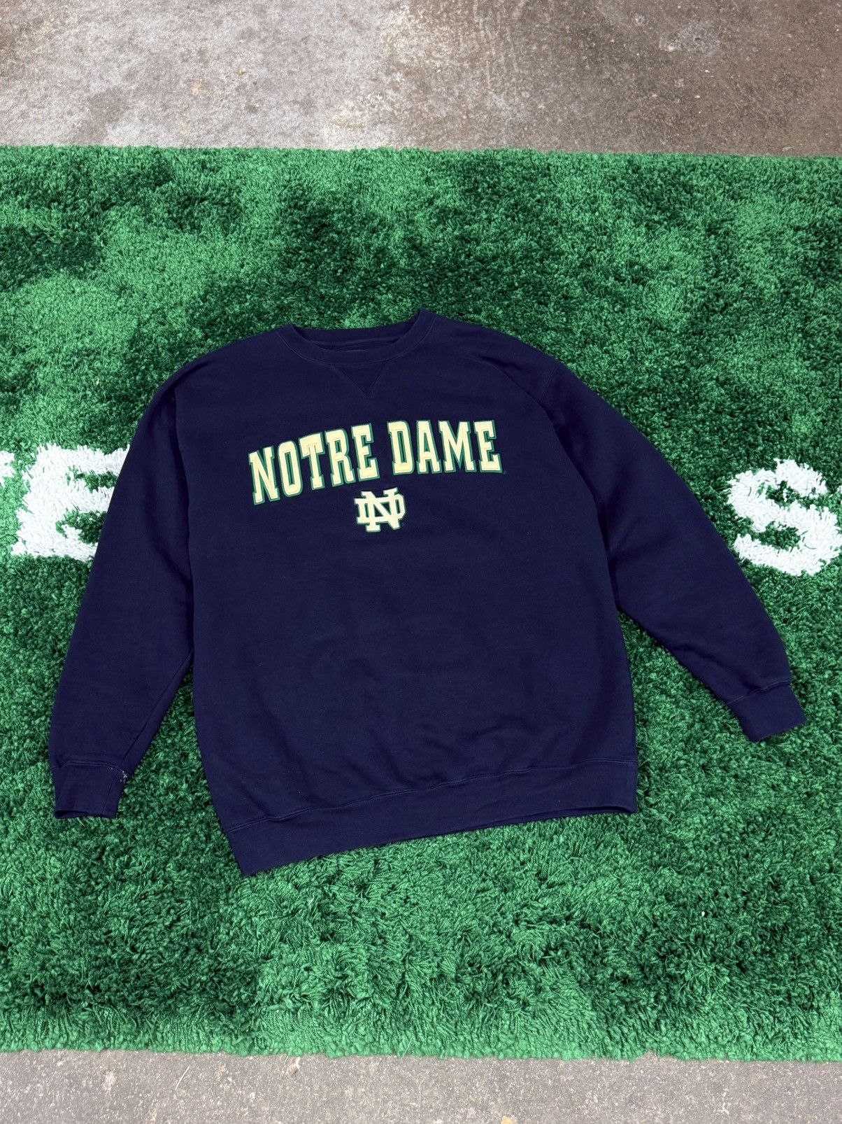 Vintage Vintage Notre Dame Champs Embroidery Logo Sweatshirt Large Size US L / EU 52-54 / 3 - 1 Thumbnail