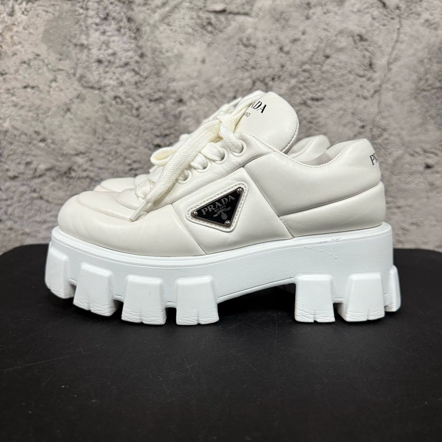 Prada Prada Triangle Logo Platform Sneakers 36 Used Size US 5.5 / IT 35.5 - 2 Thumbnail