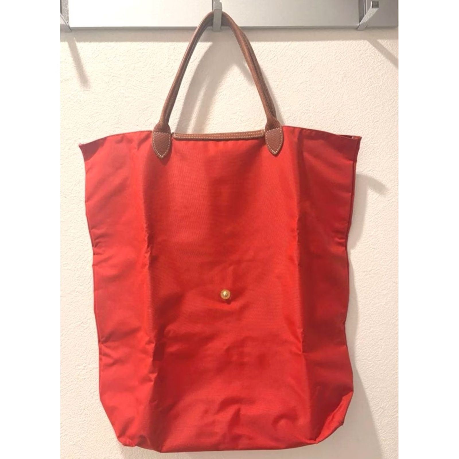 Longchamp Longchamp Rare Pliage Red Folding Vertical Tote Bag Limited Edition VHTF Designe Size ONE SIZE - 3 Thumbnail