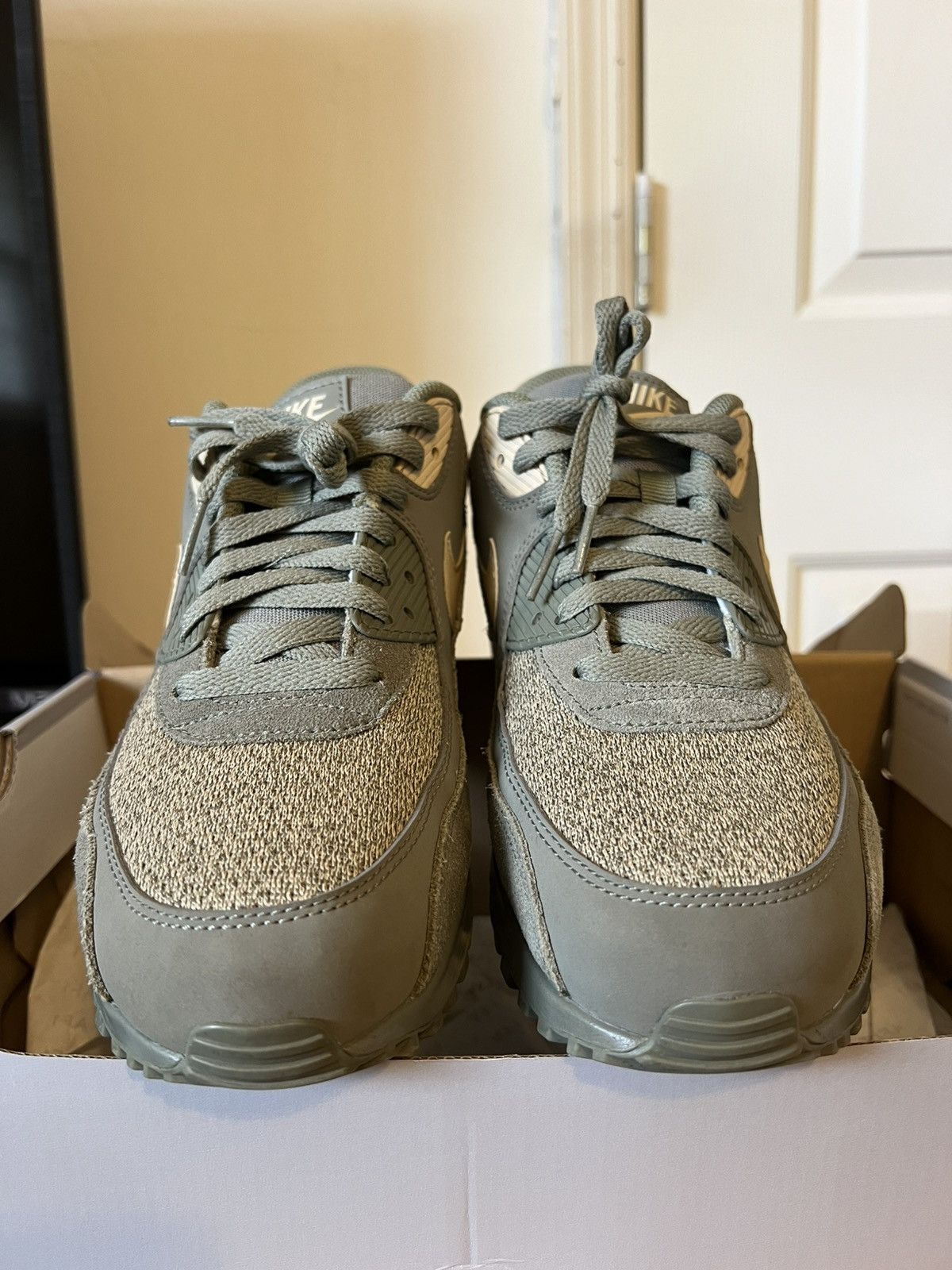 Nike Nike Air Max 90 Premium “Neutral Olive Size US 9 / EU 42 - 7 Thumbnail