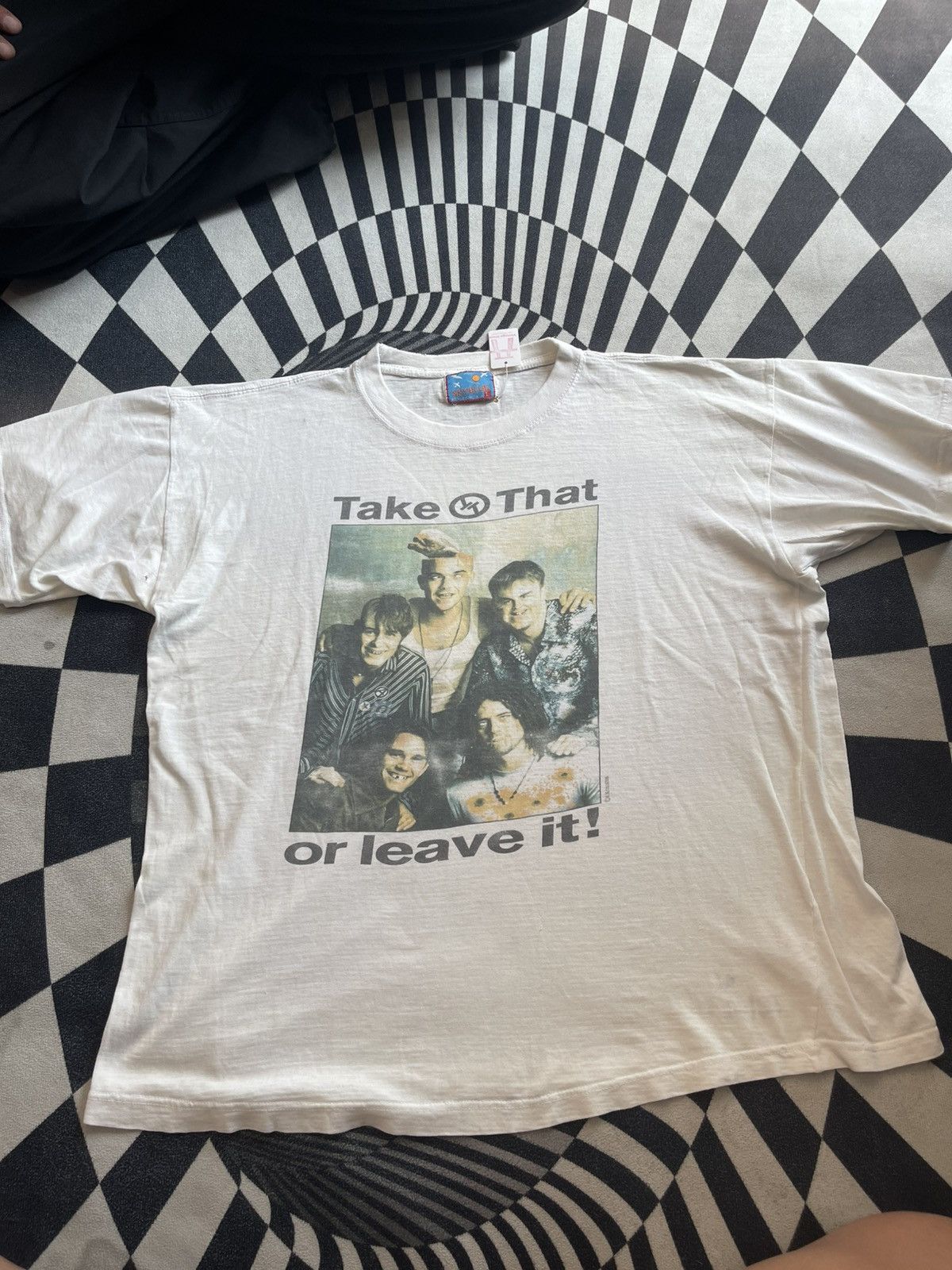Band Tees Vintage 90s Take That "Or Leave It" Parody Bootleg T-Shirt Size US XL / EU 56 / 4 - 2 Thumbnail
