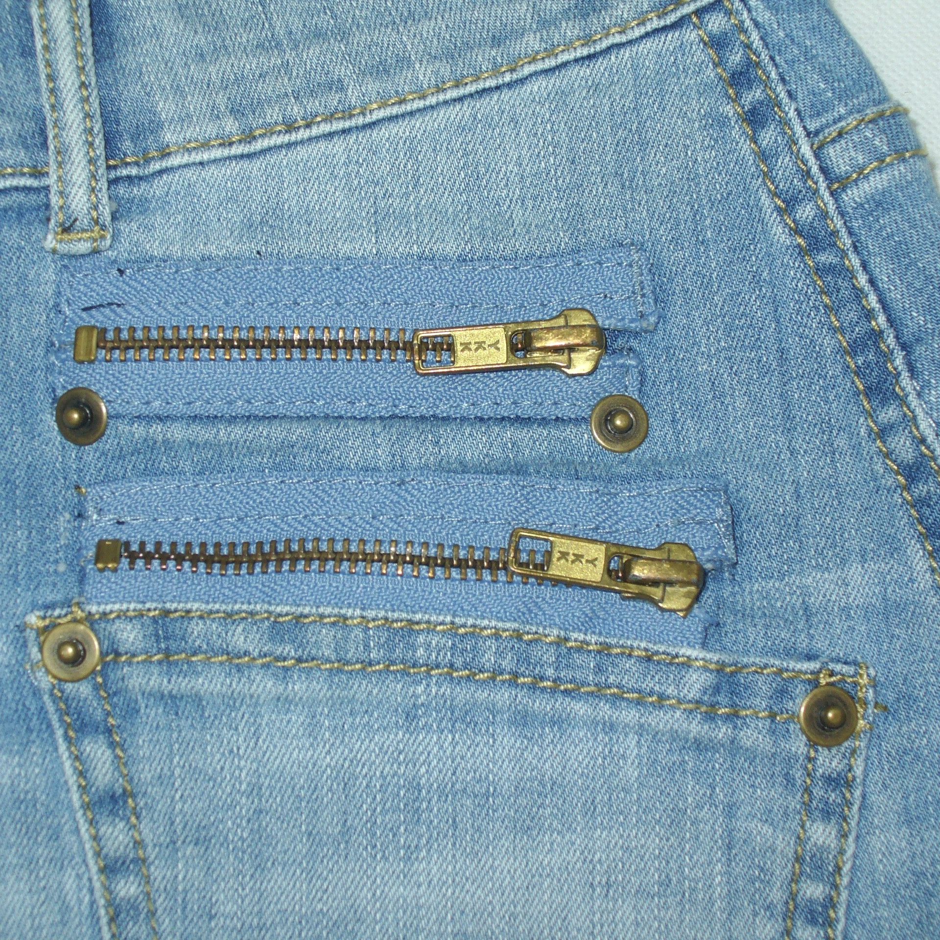 Other Hello Kitty denim mini skirt Size 26" / US 2 / IT 38 - 3 Thumbnail