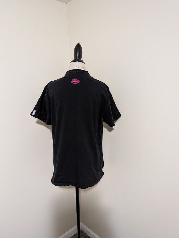 NBA Los Angeles Lakers Big 6 tee shirt size L Size US L / EU 52-54 / 3 - 3 Thumbnail