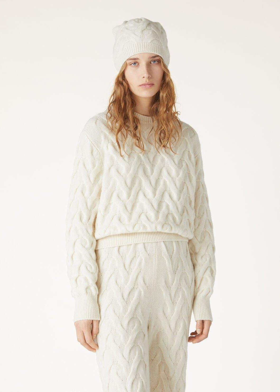 Loro Piana o1w1db10825 FAO6246 Cocooning Crewneck Sweater in White Size M / US 6-8 / IT 42-44 - 4 Thumbnail