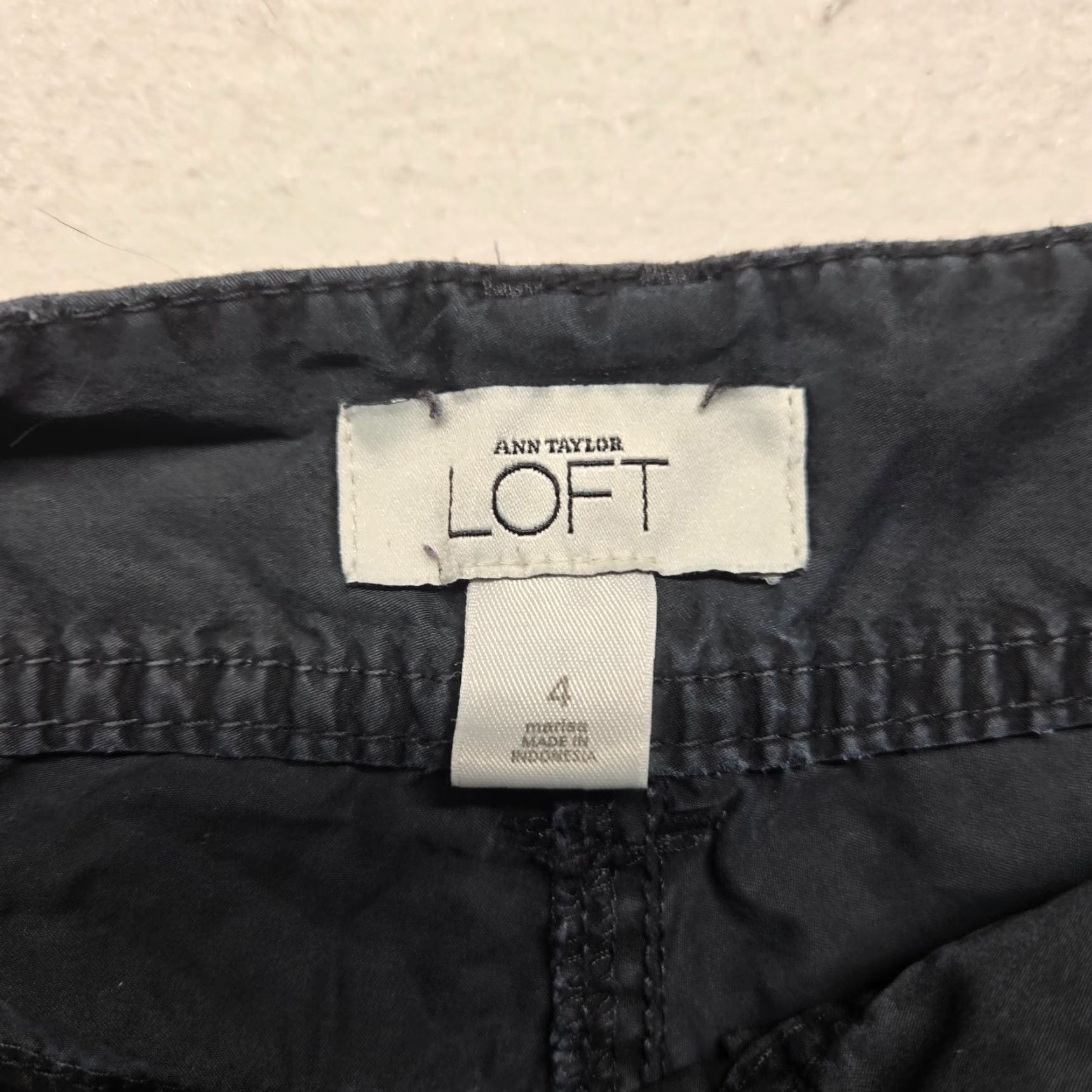 Ann Taylor Ann Taylor LOFT Pants Cropped Mid Rise Black Cotton Women's 4 Cropped Pants 4 Women’s Casual Capris Pockets Flat Front Shirting Outfit 90s Vintage? Size 27" / US 4 / IT 40 - 2 Thumbnail