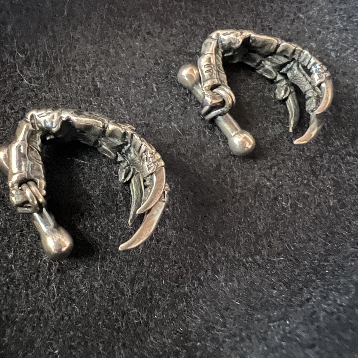 Pre-owned Ann Demeulemeester Claw Cufflinks In Silver Grey