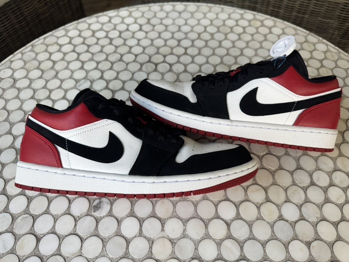 Jordan Brand (2019) 10 Jordan 1 Low Black Toe White OG Size US 10 / EU 43 - 1 Thumbnail