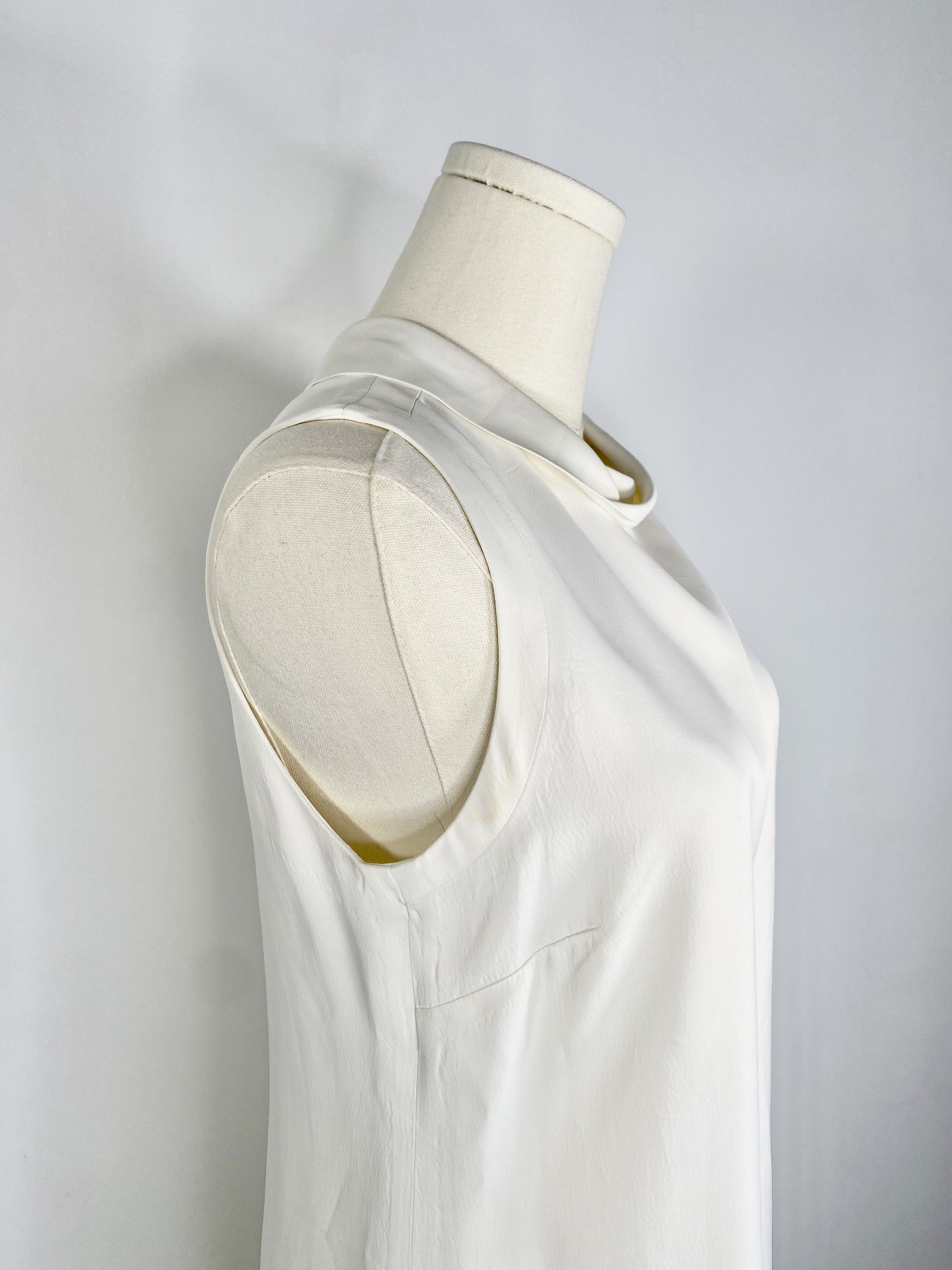 Massimo Dutti Massimo Dutti - Ivory Satin Keyhole Lined Shift Dress Size ONE SIZE - 3 Thumbnail