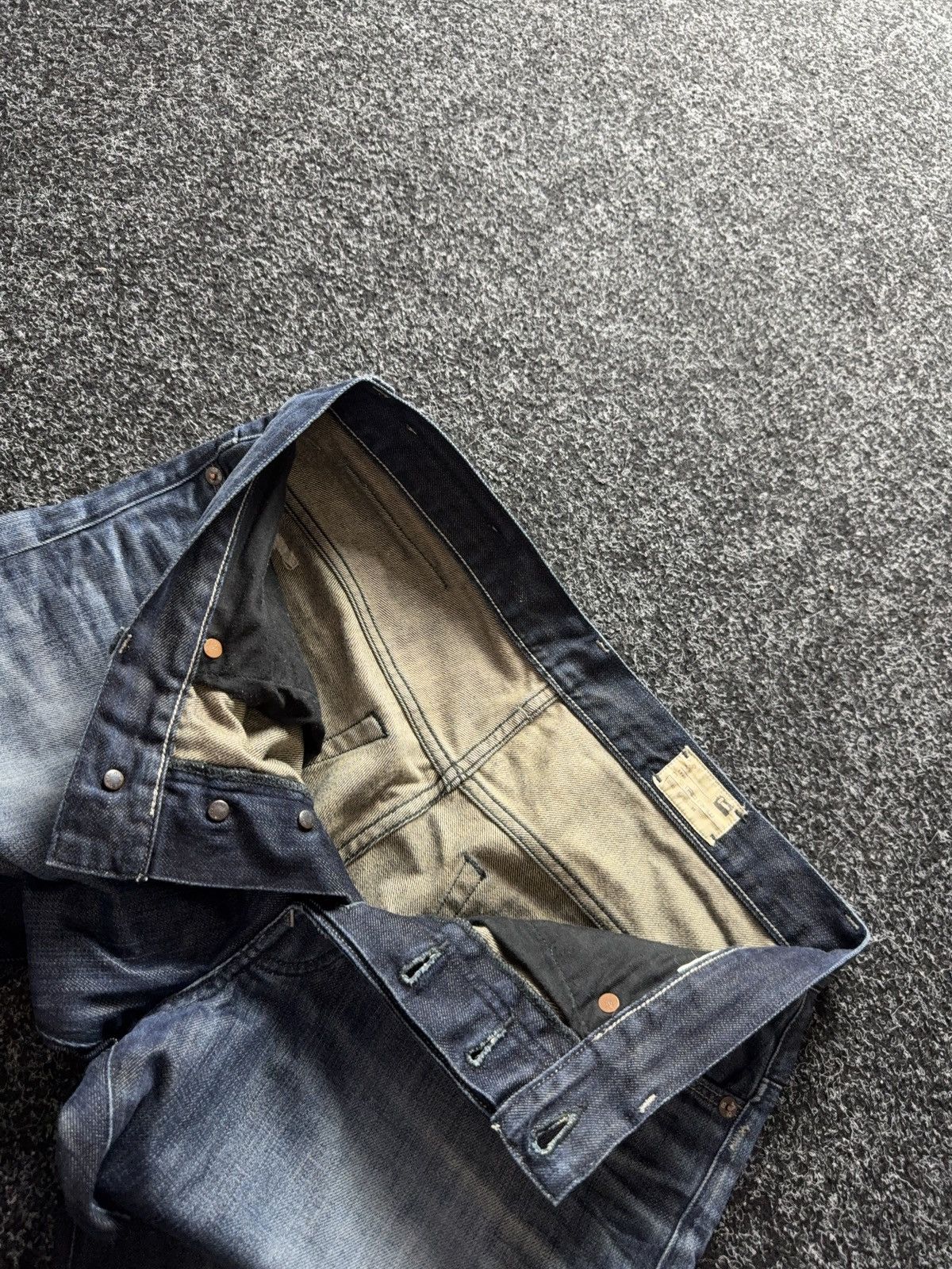 G-Star 00s G-Star 3301 Distressed Raw Hem Y2K SK8 Jeans Fade Denim Size US 32 / EU 48 - 14 Thumbnail