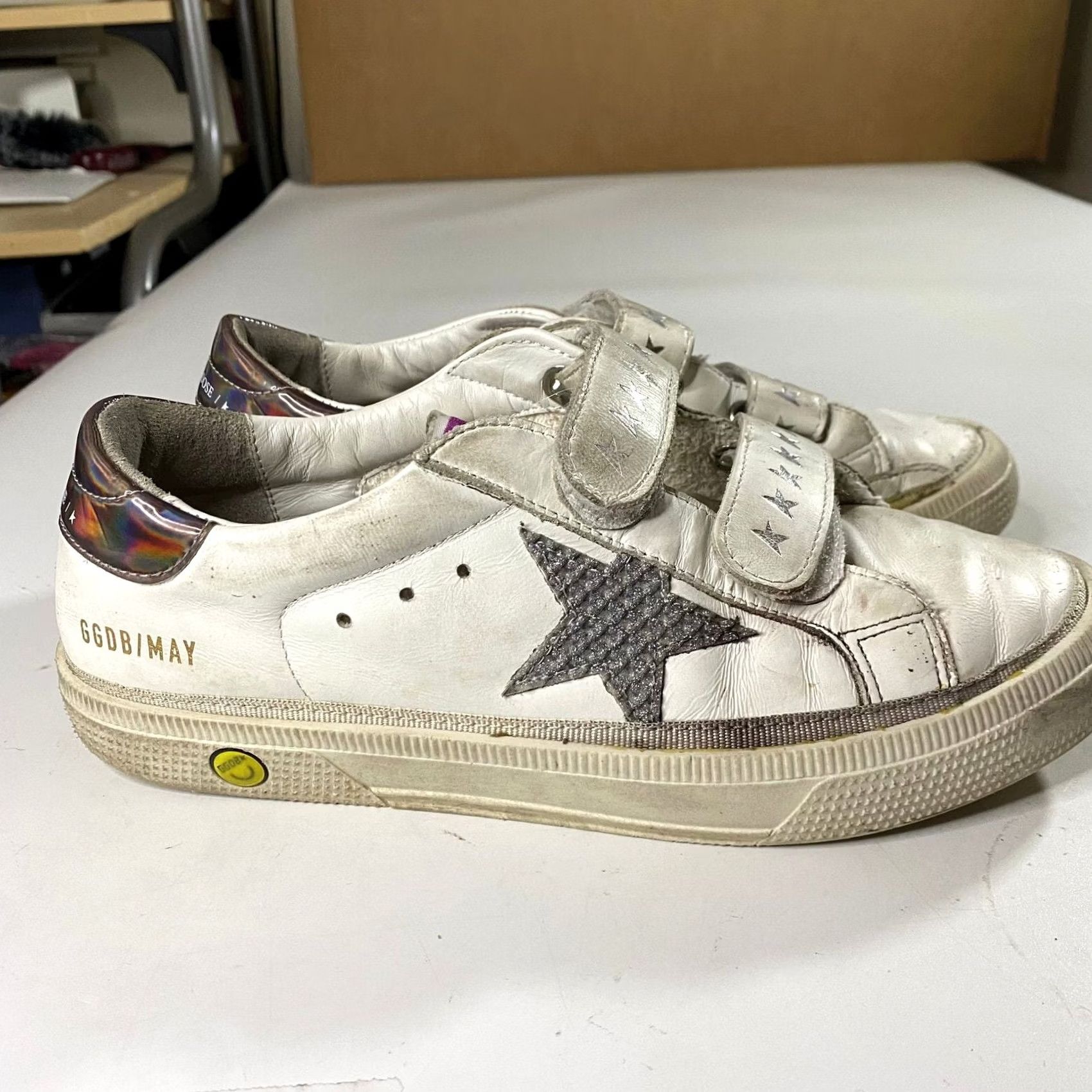 Golden Goose VINTAGE Golden Goose Sneakers Women Adult 5 White 35 US 5 Girls Women's Old School Sneakers Size US 5 / IT 35 - 3 Thumbnail