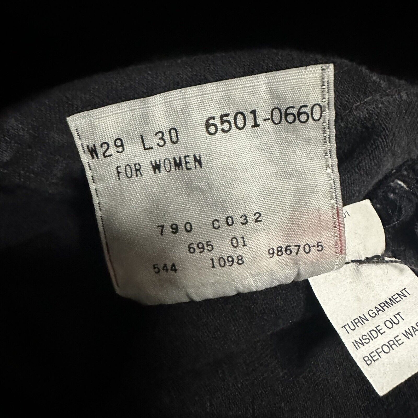 Levi's × Vintage Vintage Levi’s 501 Black Denim Jeans 29x30 Women Made In USA Size 30" / US 8 / IT 44 - 8 Thumbnail