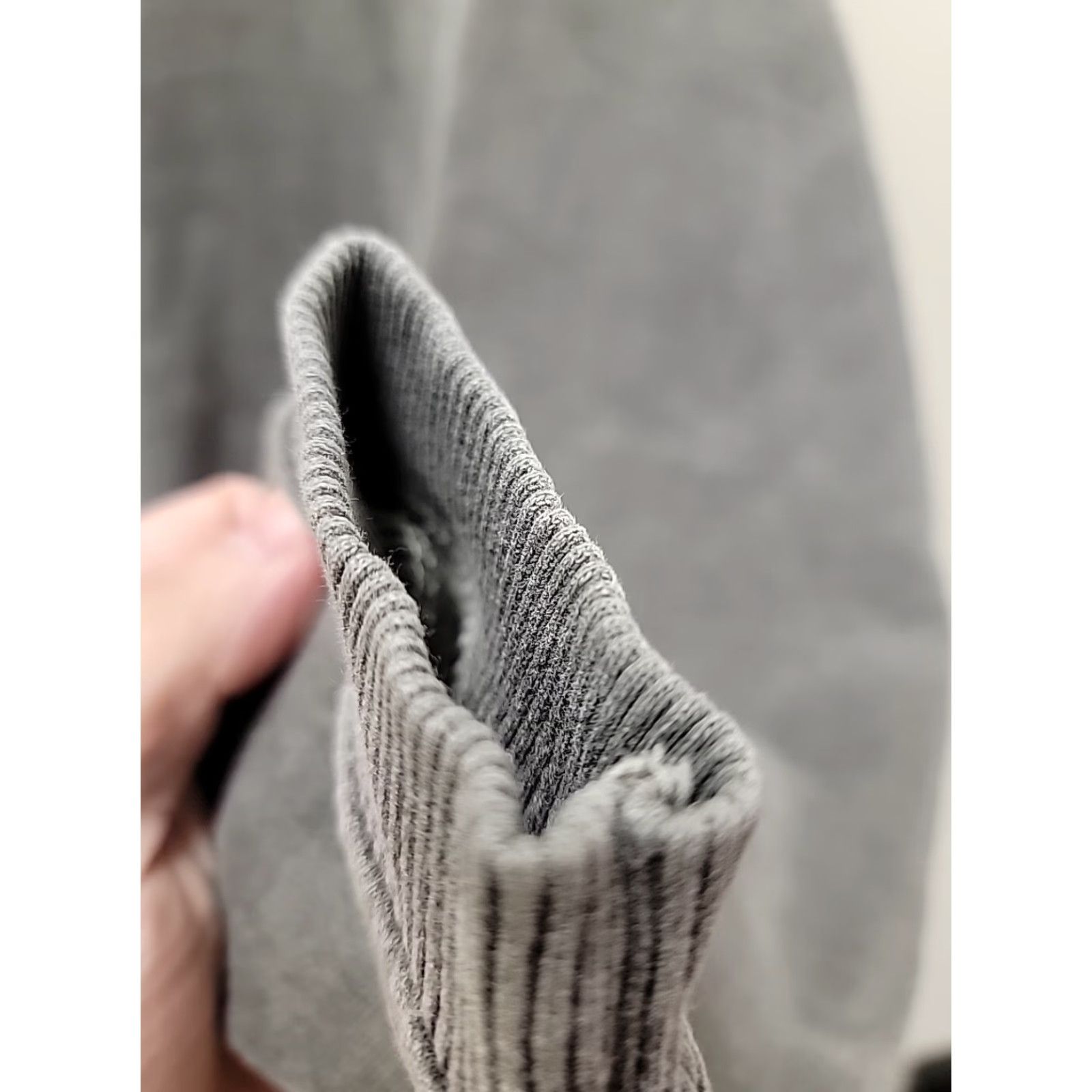Vintage VINTAGE Jomi Sportswear Sweatshirt Mens L Crew Neck Gray Graphic Print USA City Patriotic 26.5 Chest 26.5 Length Pullover Distressed Size US L / EU 52-54 / 3 - 6 Thumbnail