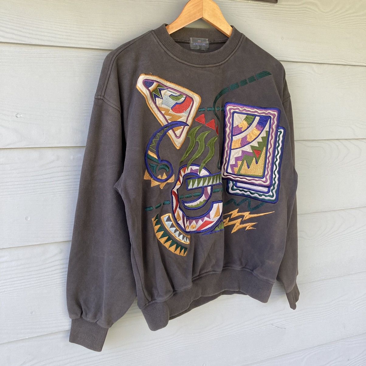 Vintage Vintage Italian Designer Giovanuomo Embroidered Sweatshirt Size US L / EU 52-54 / 3 - 2 Thumbnail