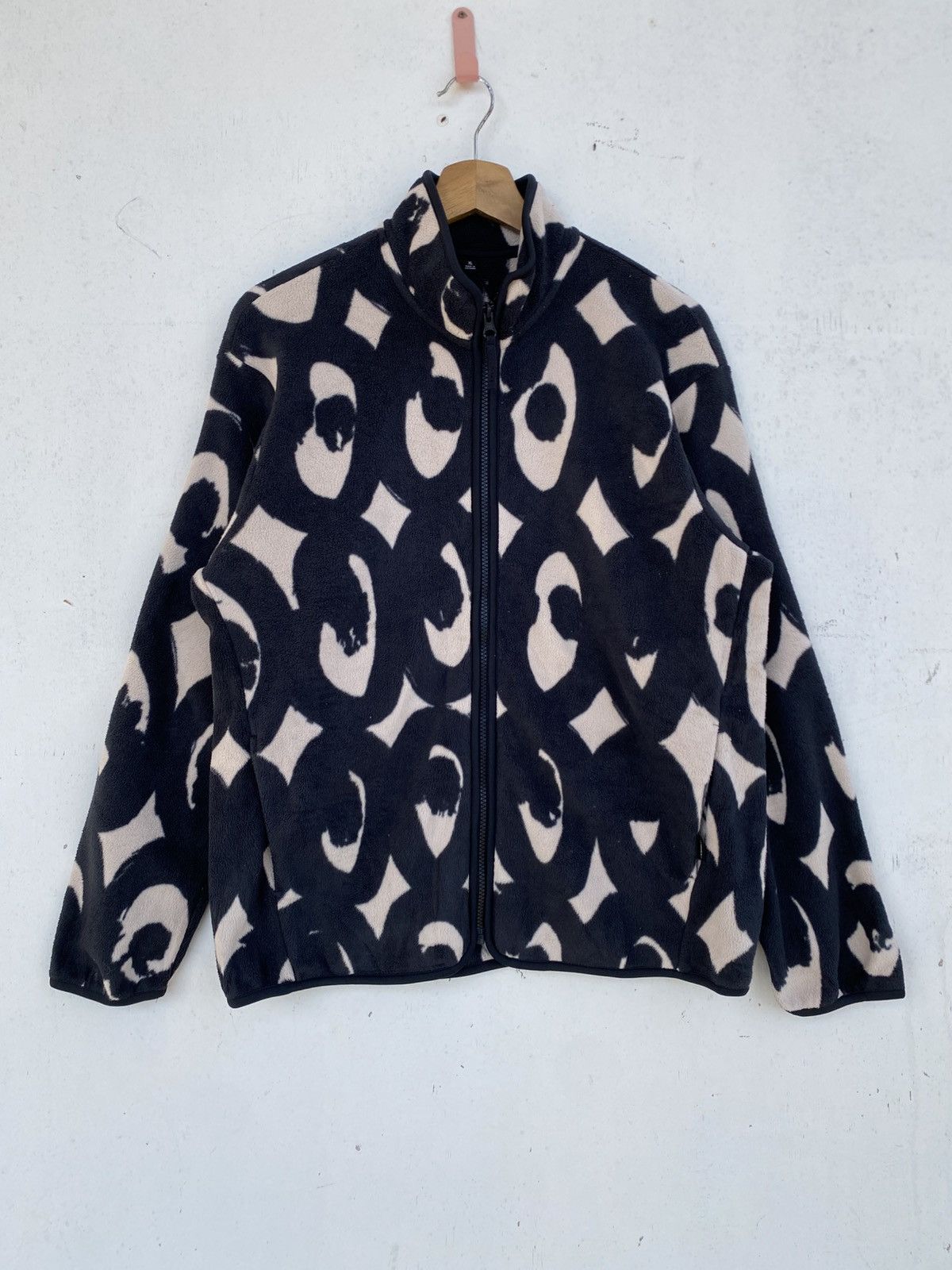 Uniqlo Uniqlo Marimekko Fleece Siz XL Size XL / US 12-14 / IT 48-50 - 2 Thumbnail